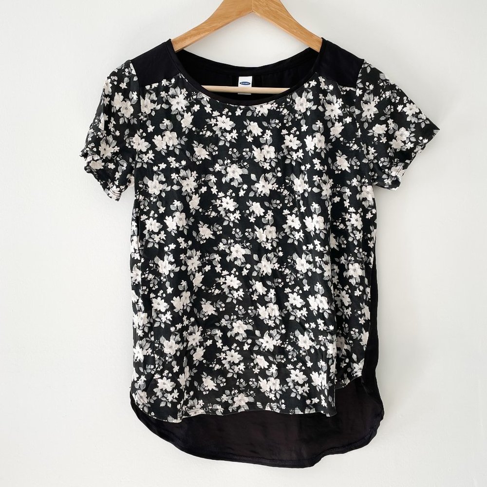 Old Navy Floral Black Mixed Media Top Size XS